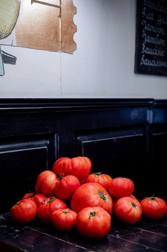 TOMATES